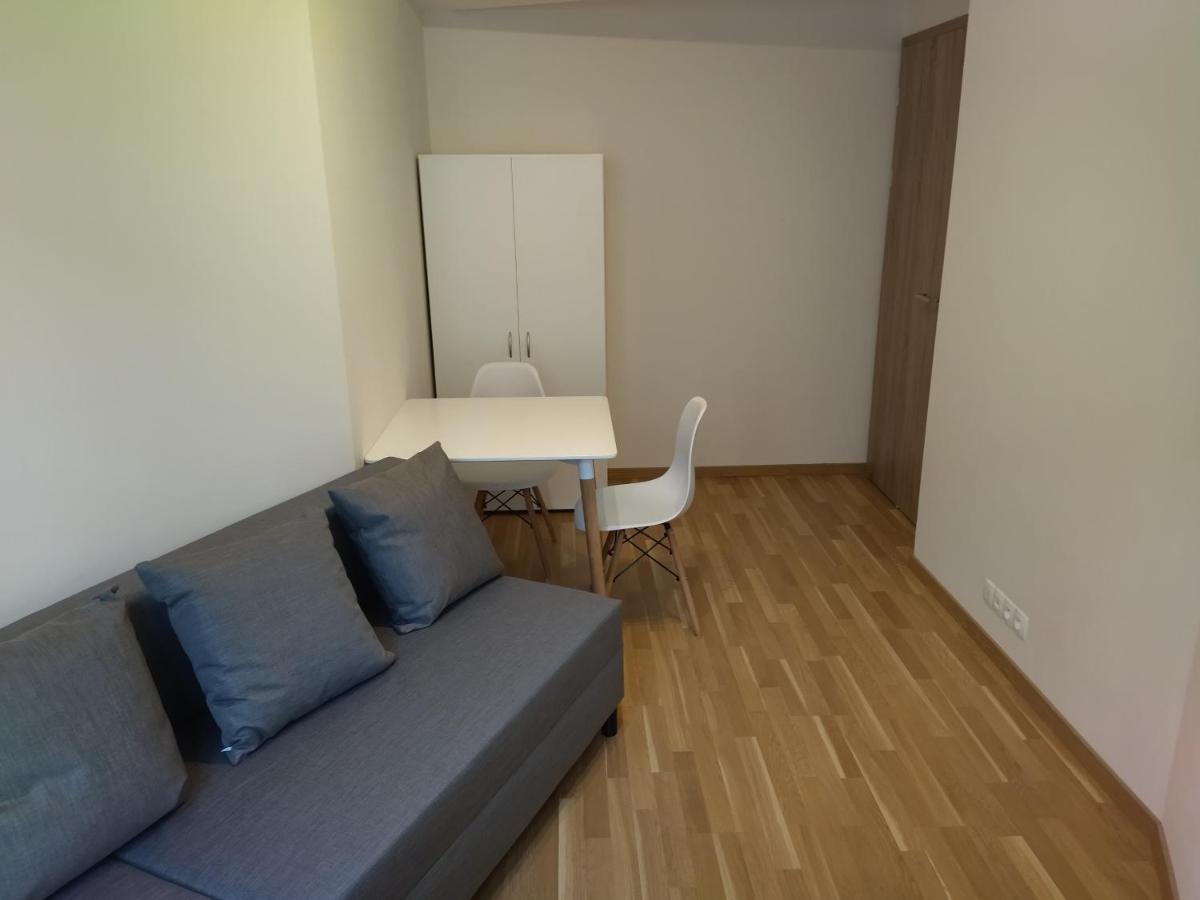 Brand New Two Room Apartment #34 With Free Secure Parking In The Center Prag Dış mekan fotoğraf